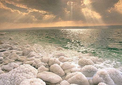 Flotar en el mar muerto